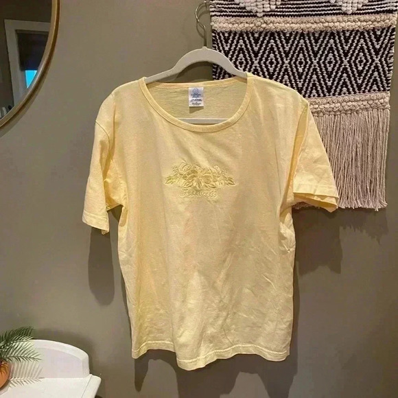 HAWAII LIGHT BUTTER YELLOW EMBROIDERED VINTAGE TOP L - Picture 1 of 4